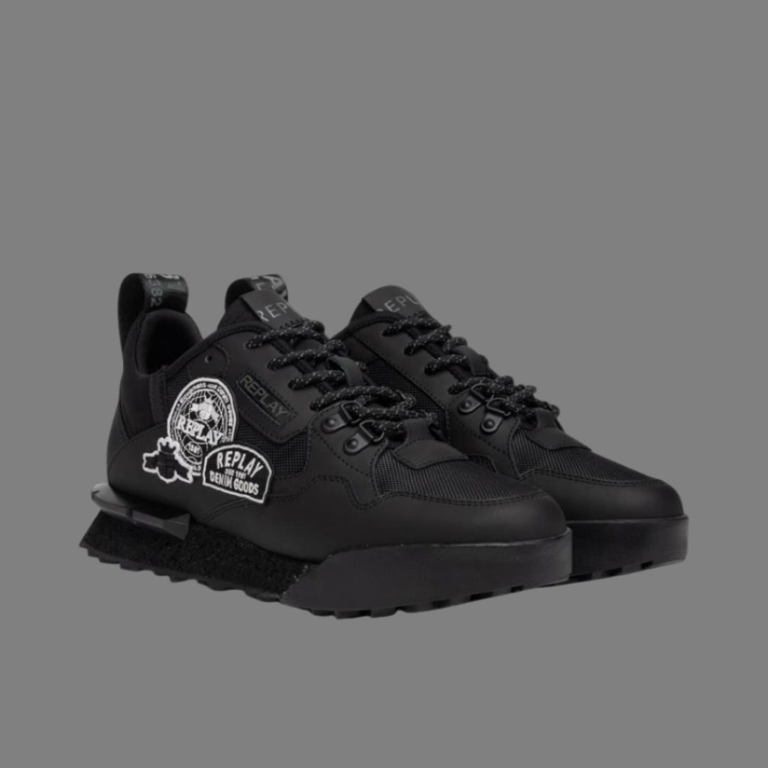 Field Badge SA Sneaker